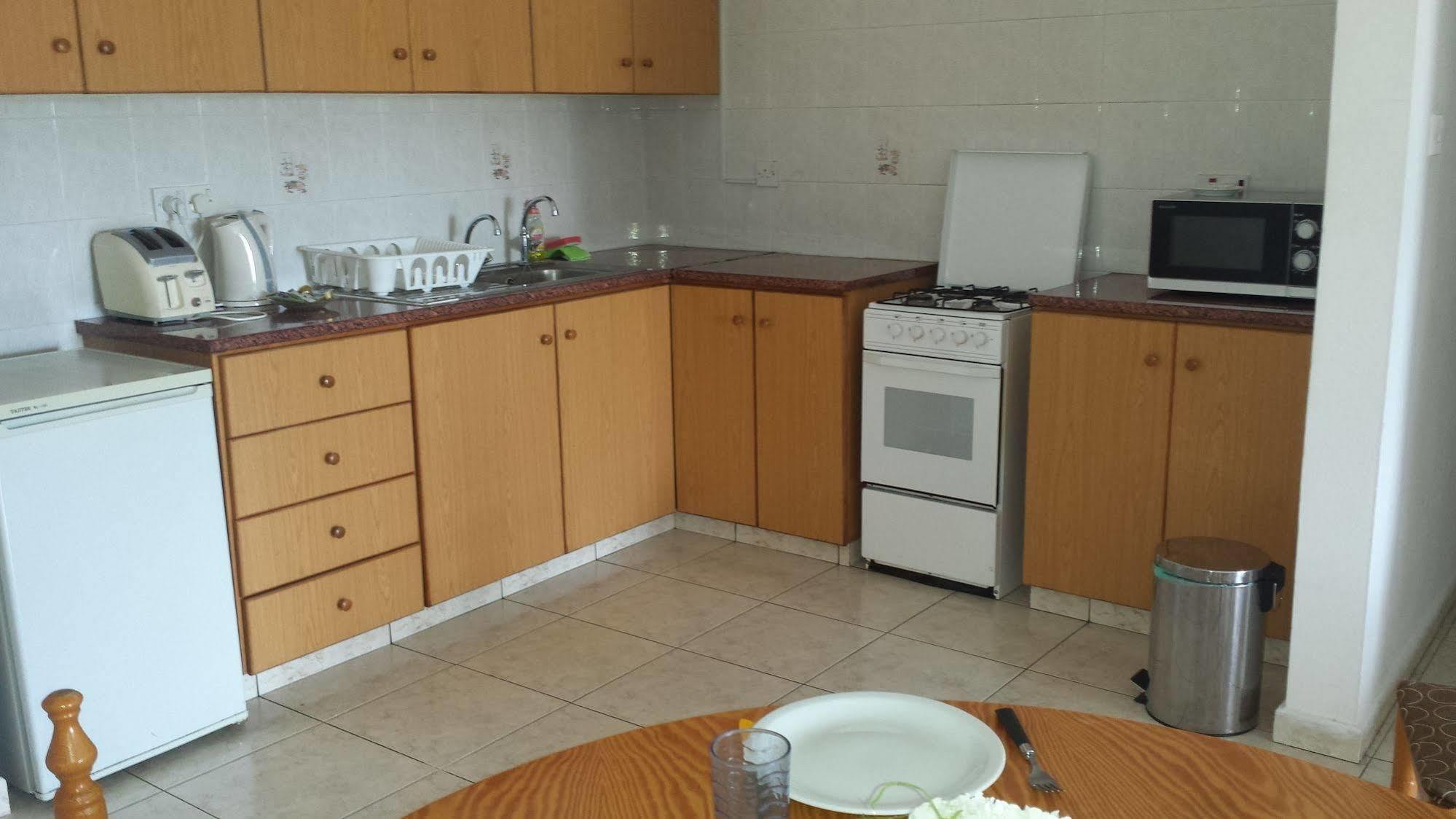 Hotel apartamentowy Angela Pafos